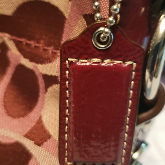 NWT's Large COACH Carly Optic Signature handbag F1 - Picture 9 of 12